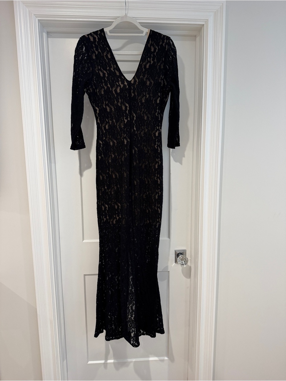 VENUS Black Lace V-Neck Maxi Dress